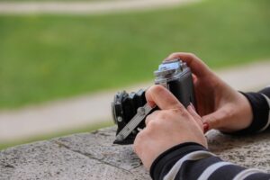 不倫の証拠を撮り方と注意点を考慮して押さえるには？