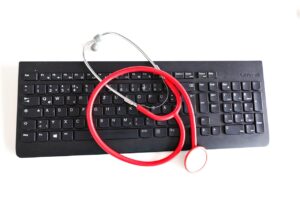 不倫の悩みを解決するためのオンラインカウンセラー相談はどこで受けられる？