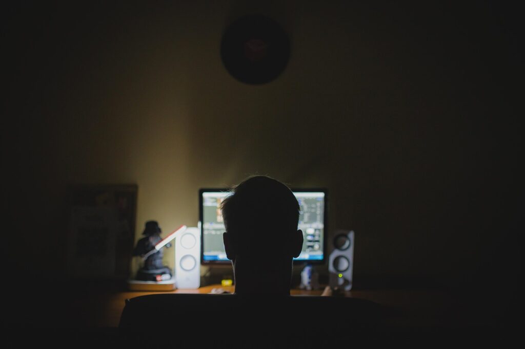 不倫相談を匿名で行うためのSNS活用法は？