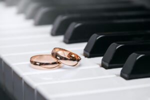 不倫をしている既婚者が好きすぎて苦しい時の対処法は？